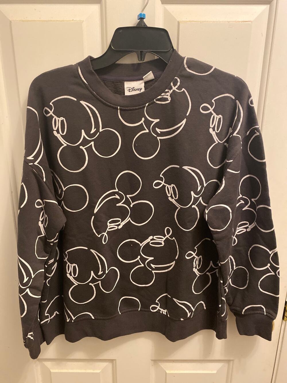 Disney Womens Medium black Mickey Mouse Pattern Fleece Pullover sweatshirt